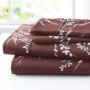 New/ Unused. 4-Piece Foliage Bed Sheets and Pillowcases Set - Chocolate - Queen